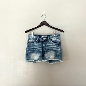 Daytrip Lynx Size 24 Denim Stretch Jean Shorts
Buckle Exclusive New Without Tags